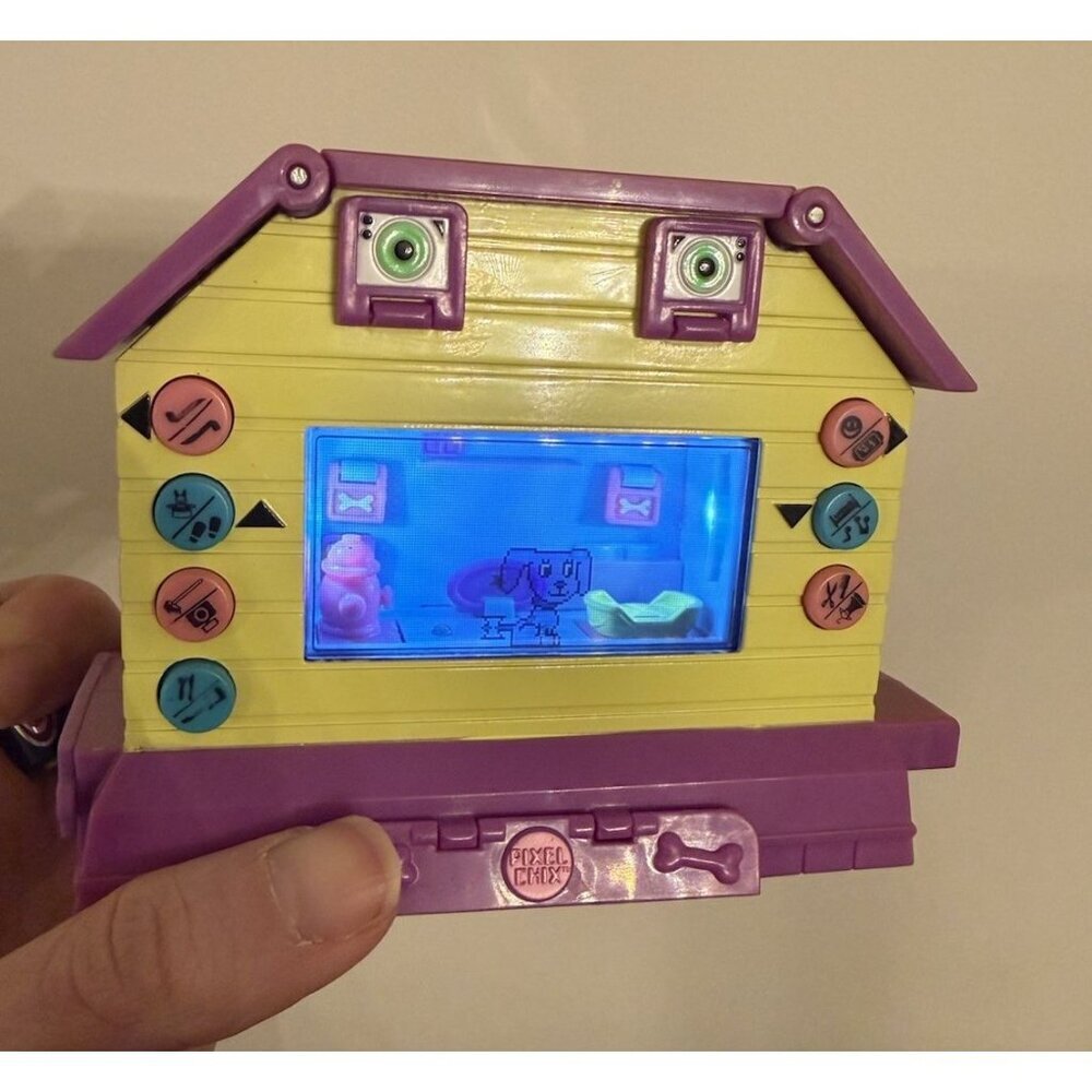 Pixel Chix Pets Dog House Guitar Rock Mattel 2006 Virtual Pet Electronic Virtual